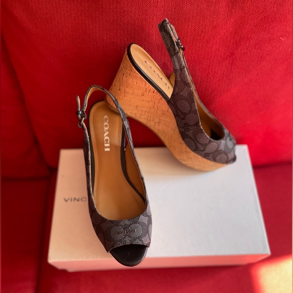 Coach Platforms - Picture 1 of 8